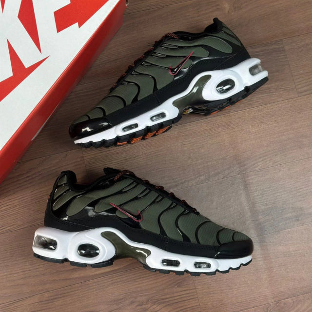 Nike Air Max Tn Plus Preto/Verde