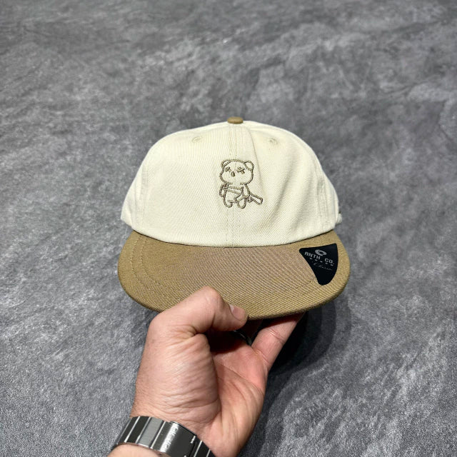 BONÉ SIX PANEL ANTH CO - BEGE/MARROM