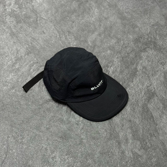 BONÉ FIVE PANEL CUTOUT
