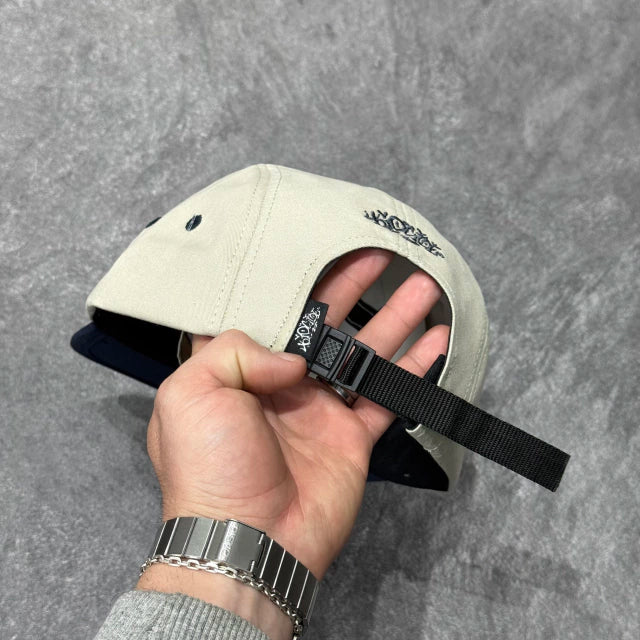 BONÉ FIVE PANEL TRIPSIDE SARJA “BOMB” - CREME