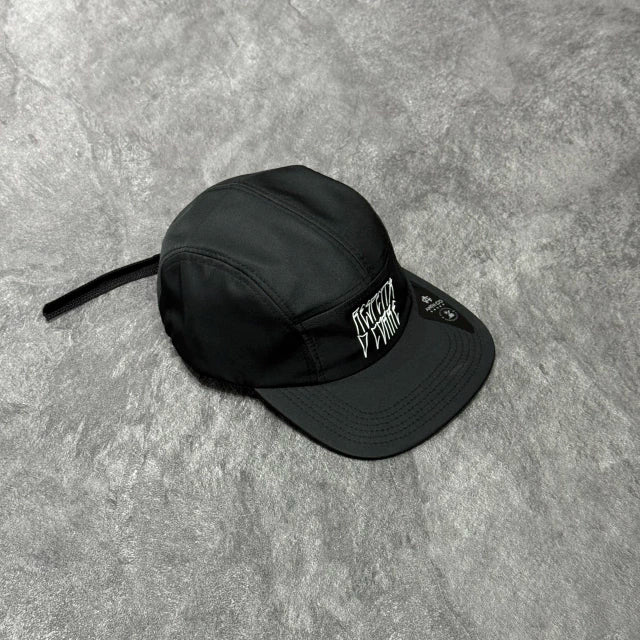BONÉ FIVE PANEL ANTH CO “É O CORRE” - PRETO