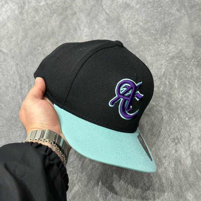 BONÉ ABA CURVA BEISEBOL ANTH CO - PRETO/AZUL