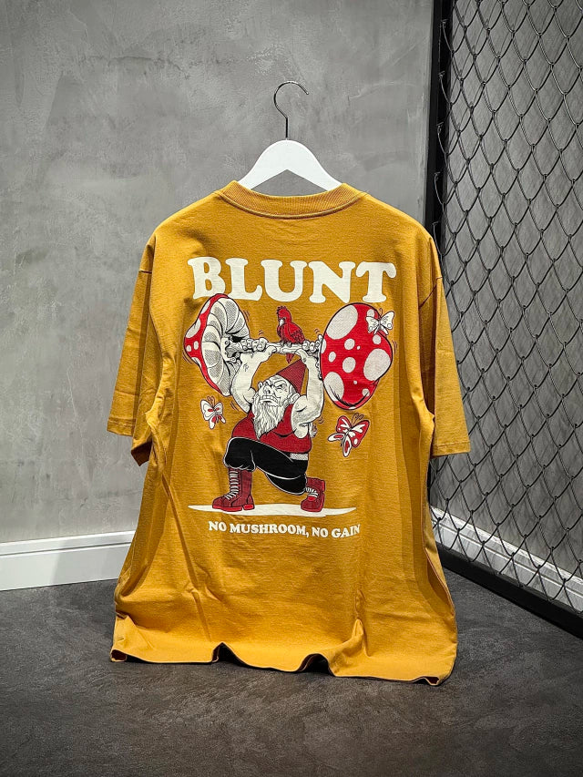 CAMISETA BLUNT PREMIUM “GNOMELIFT” - MOSTARDA
