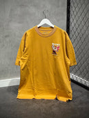 CAMISETA BLUNT PREMIUM “GNOMELIFT” - MOSTARDA