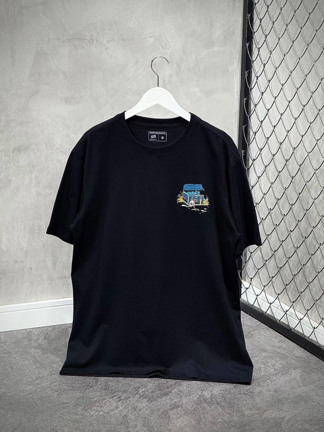 CAMISETA BLUNT REGULAR “GIANT” - PRETA