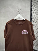 CAMISETA BLUNT REGULAR “OOGAWAY” - MARROM