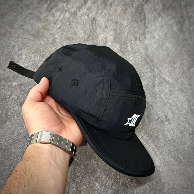 BONÉ FIVE PANEL NEW LIFE TAG BLACK