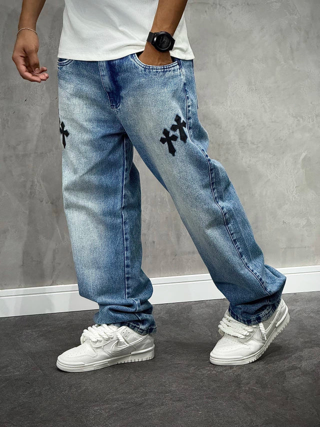 CALÇA DENIM CASUAL SOLTA PATCH CRUZ