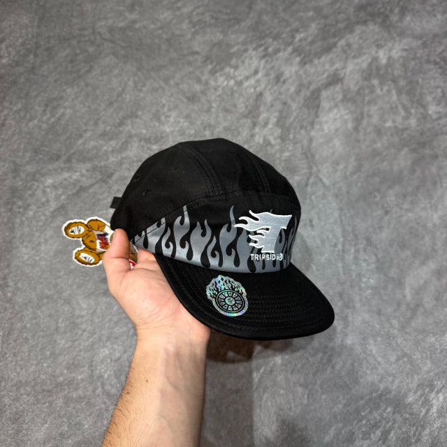 BONÉ FIVE PANEL TRIPSIDE FLAME