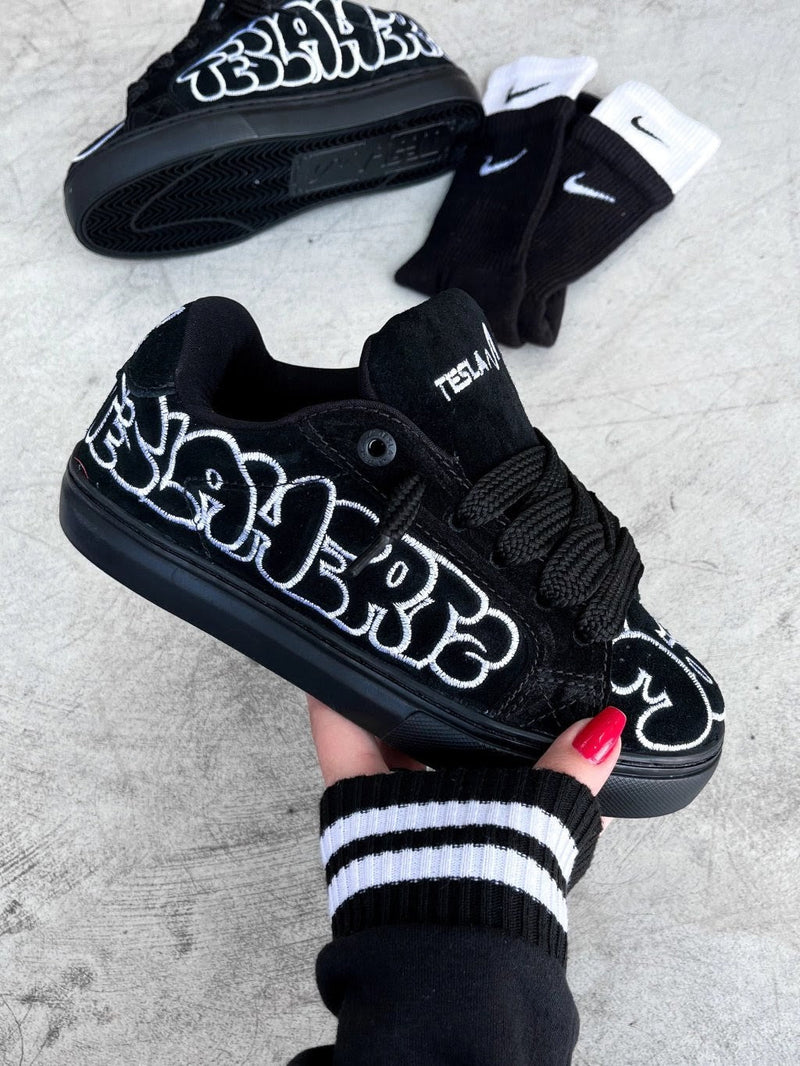 Tesla Hertz Art Grafitado Preto